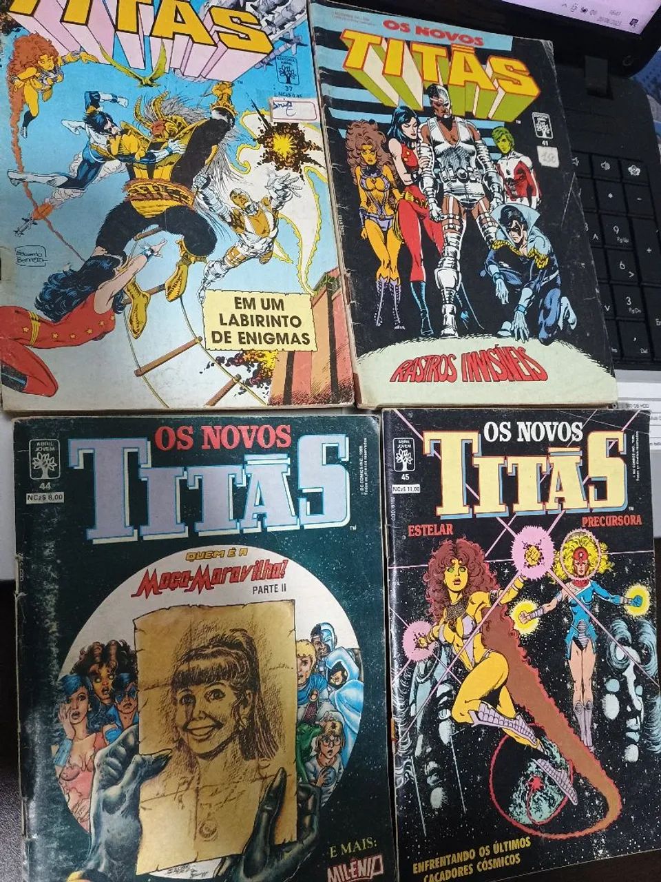 Lote 12 gibis Os Novos Titãs - hq - Foto 2