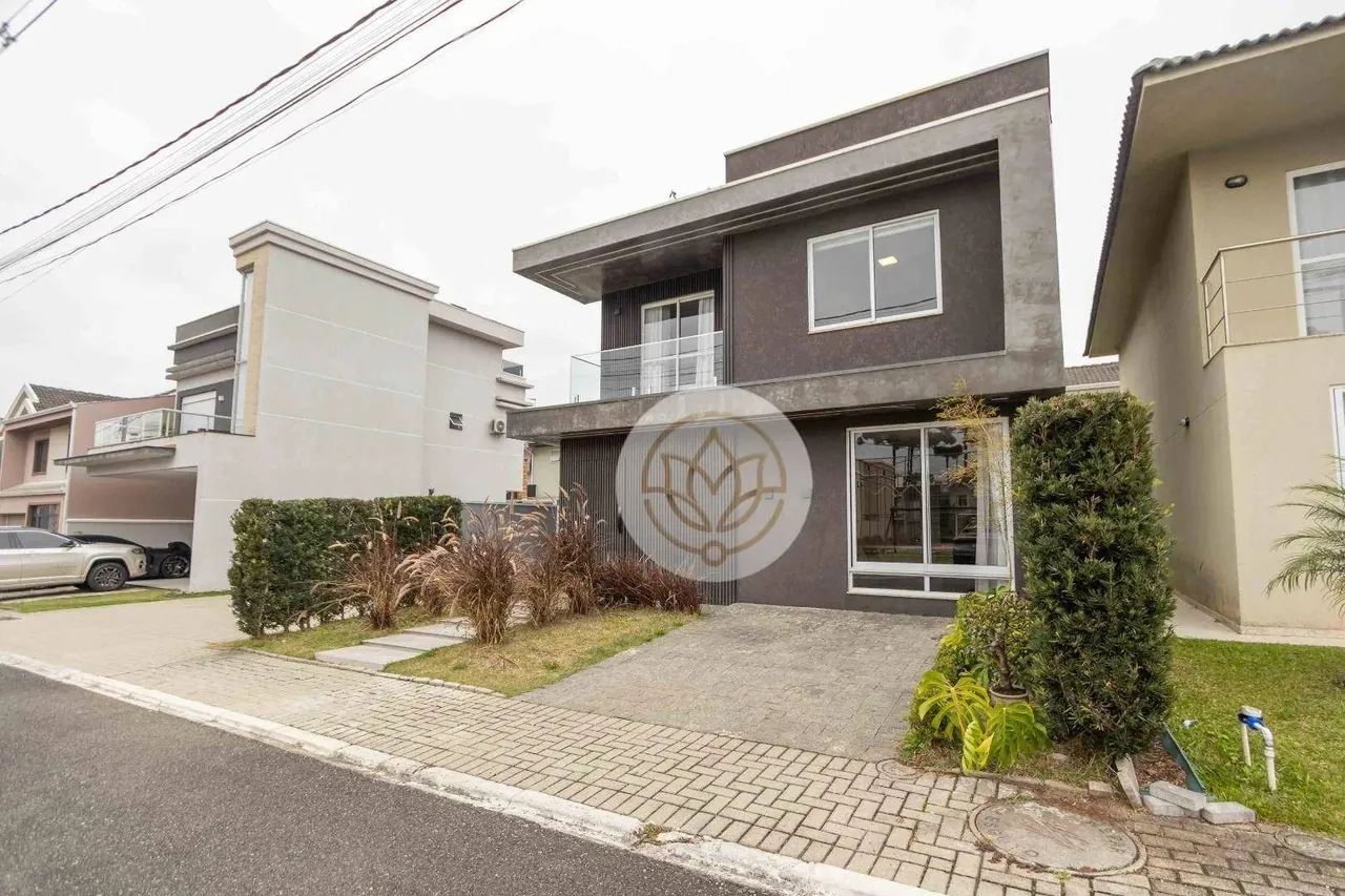 Sobrado com 3 dormitórios à venda, 142 m² por R$ 1.290.000,00 - Umbará - Curitiba/PR