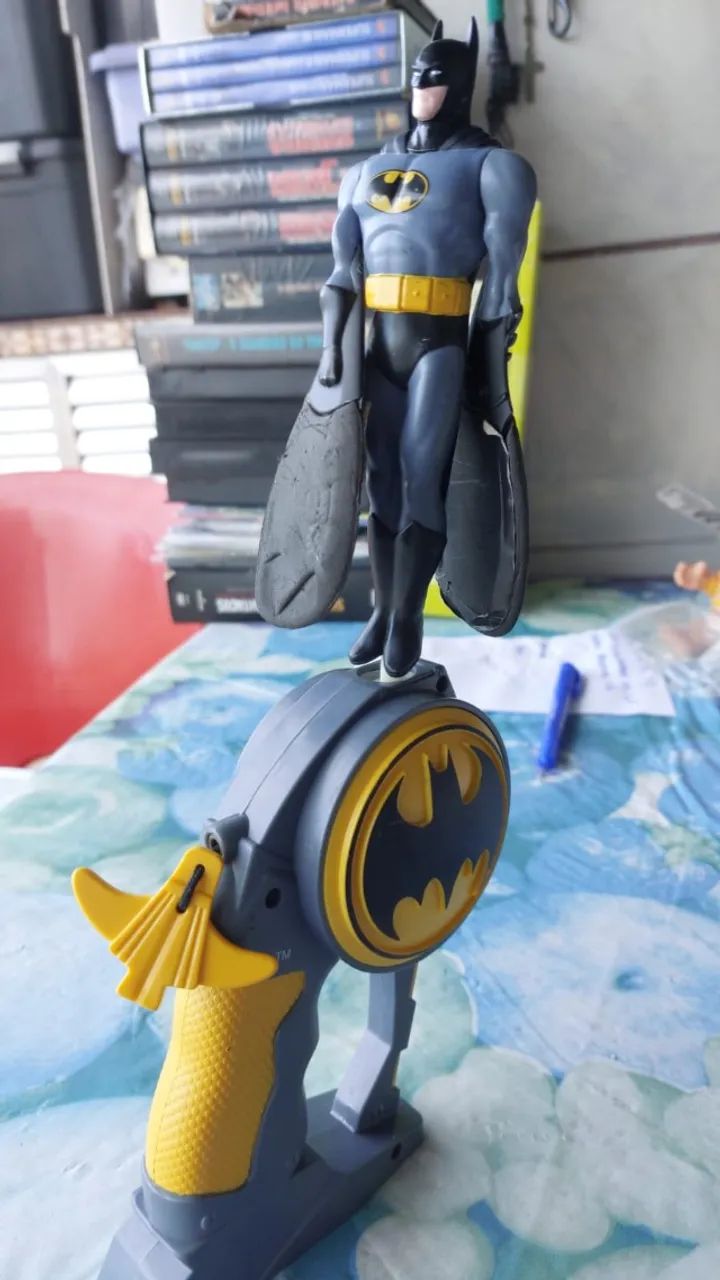 Lança Boneco Batman Flying Copter DC