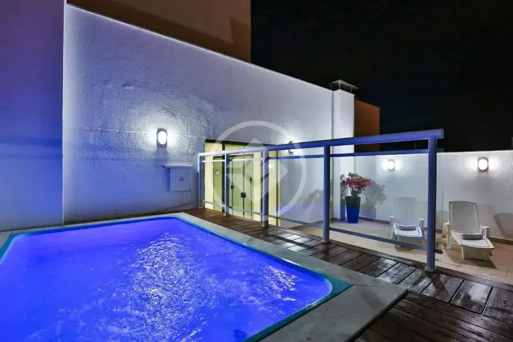 Flat com 28,37m2, mobiliado, próximo ao Centro político e shopping Pantanal. codigo: 60391