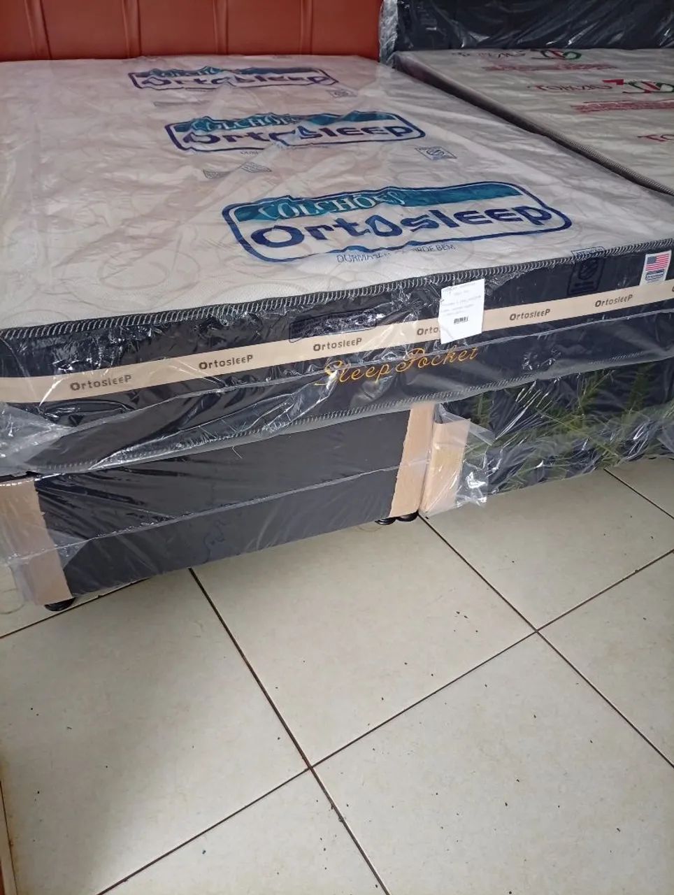 Cama Queen box e colchão 