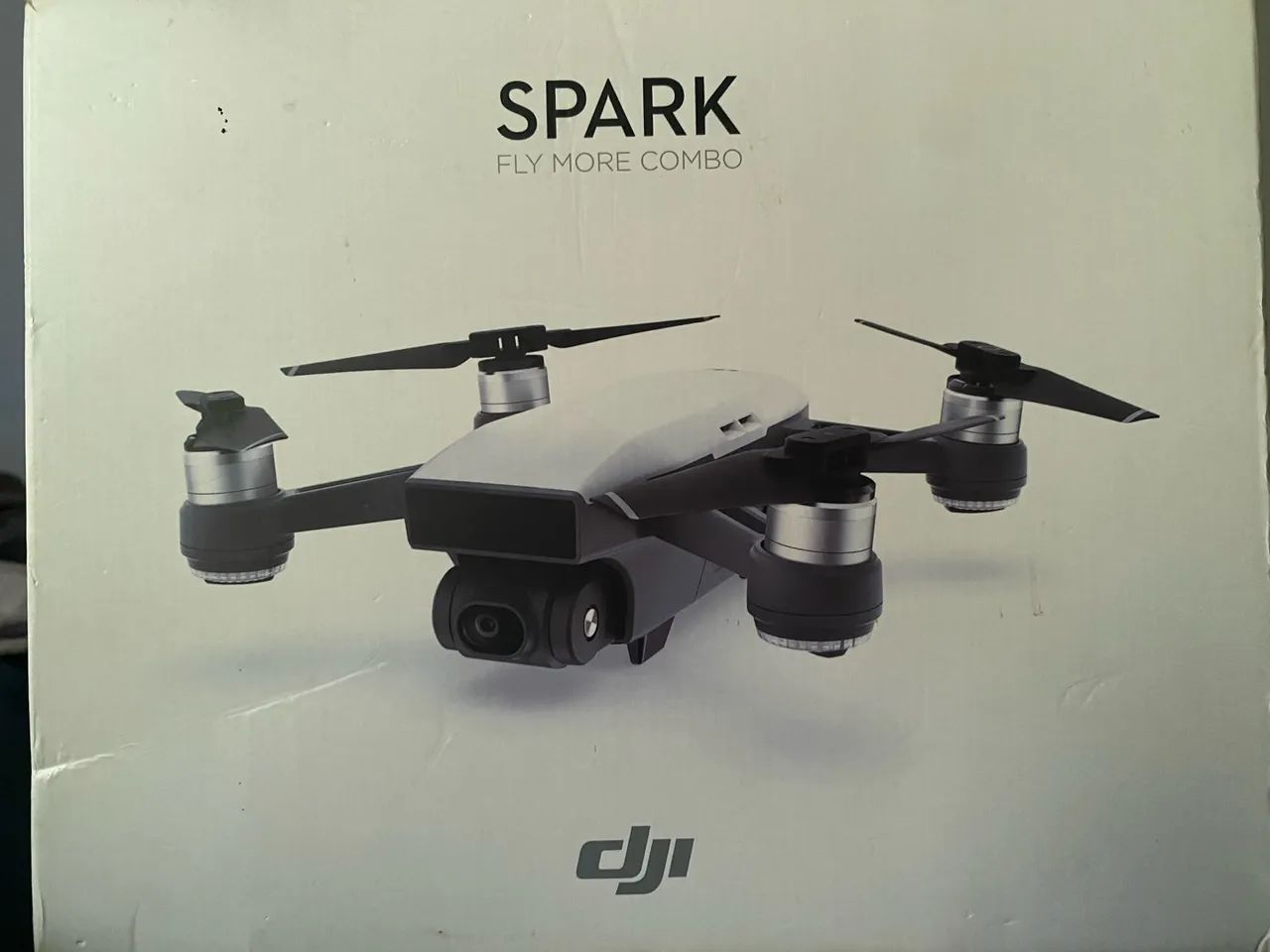 Drone DJI Spark Fly More Combo Azul baterias 77ciclos atuais  - Foto 2