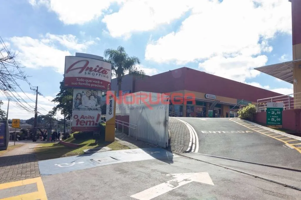 Excelente oportunidade de locação de loja comercial em Curitiba - Bairro São Lourenço, 2 s