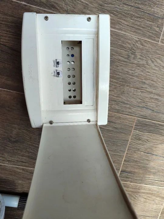 Caixa de Passagem para Instalações Elétricas Caixa de Dejuntor