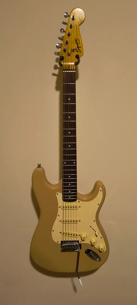 guitarra squier korea