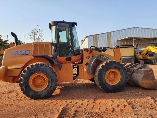 Pá carregadeira case 821E ano 2016 - Foto 3