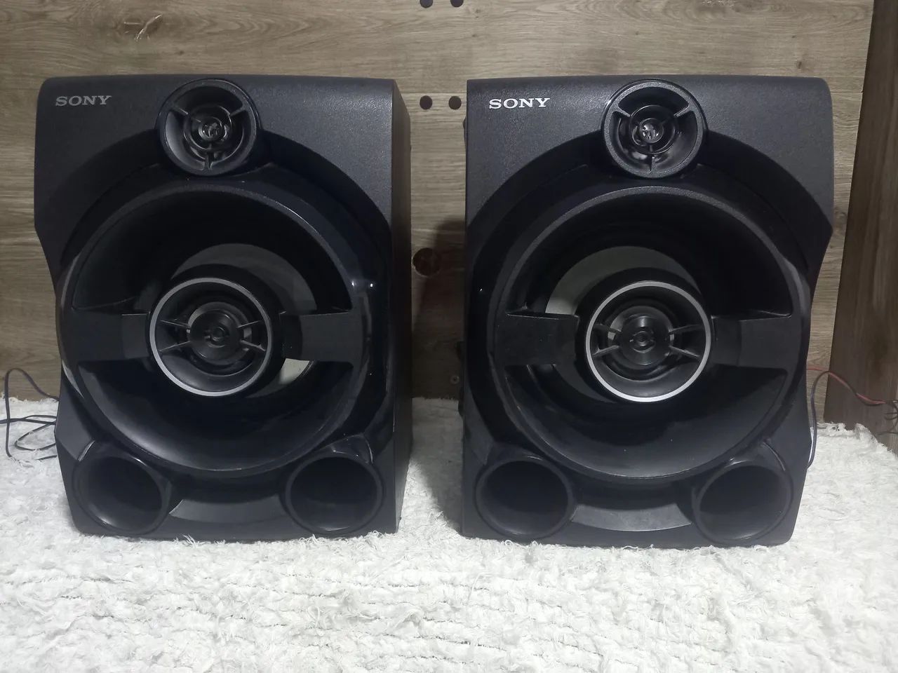 PAR DE CAIXA SONY MHC M80D COM CABOS E LEDs