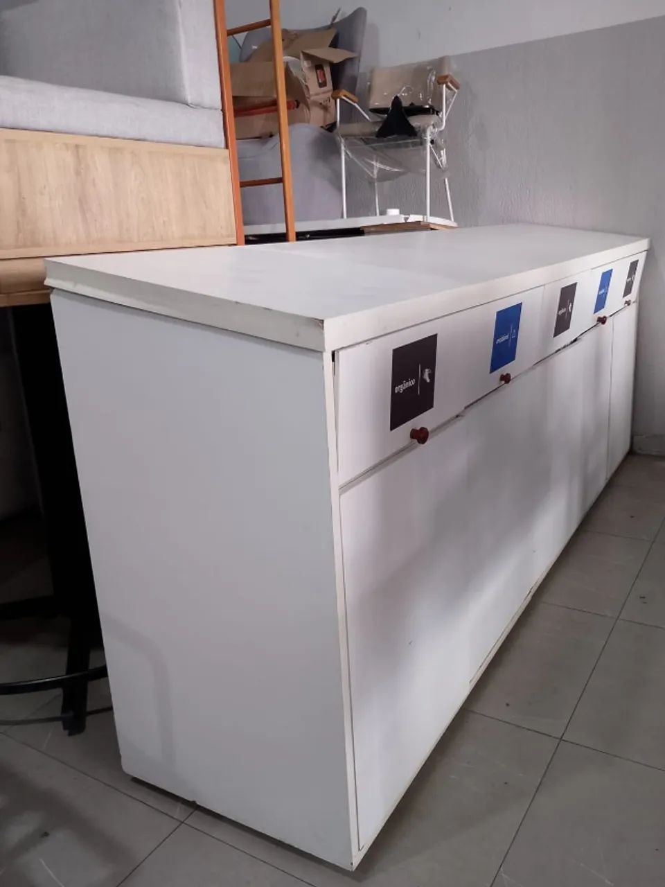 Armário Seletor de Lixo para Ambientes Corporativos