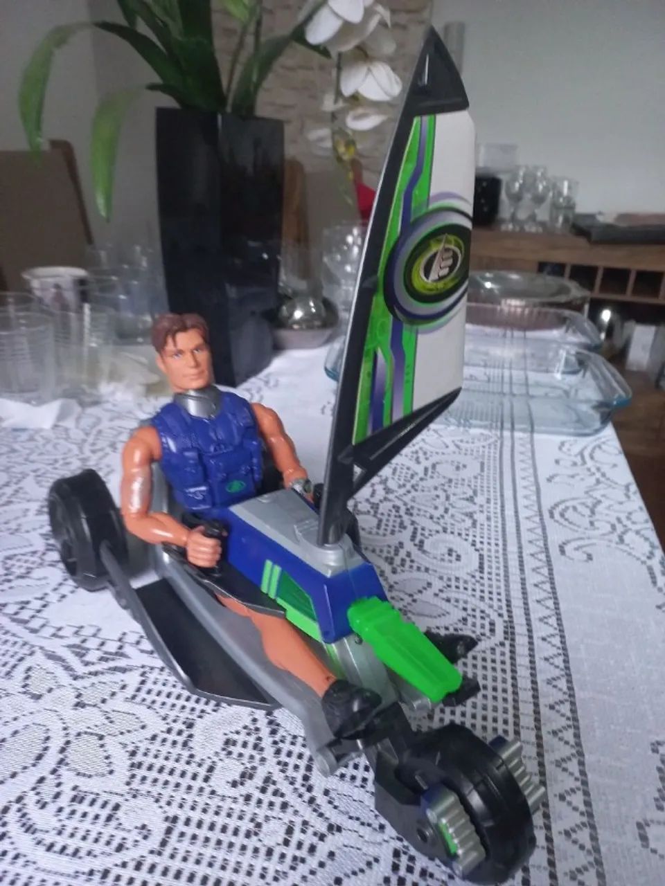 max steel - veículo wind gunner