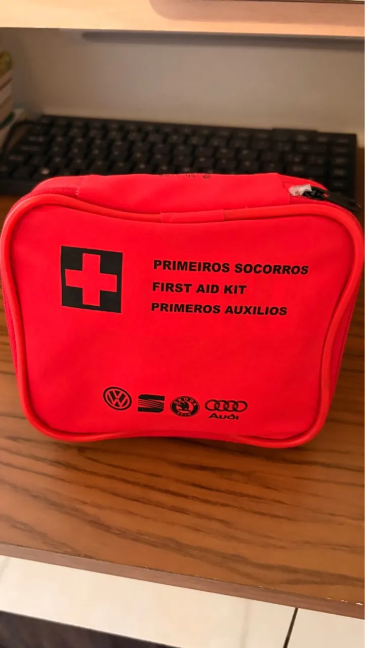 Maleta Kit Primeiros Socorros Original de Fábrica -Audi a3