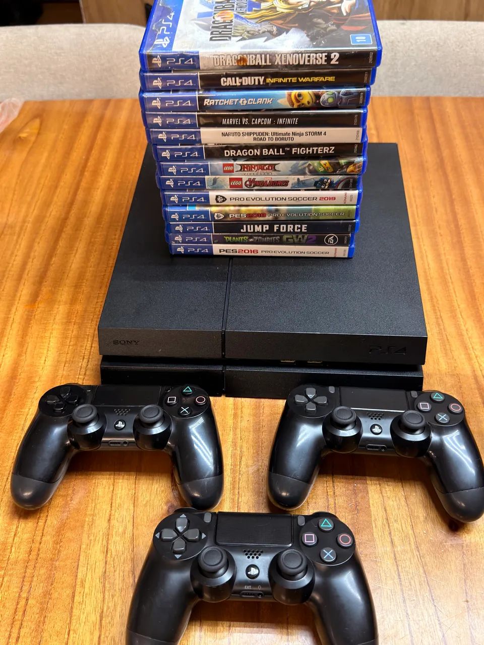 PlayStation 4 + Jogos + 3 Controles - Foto 2