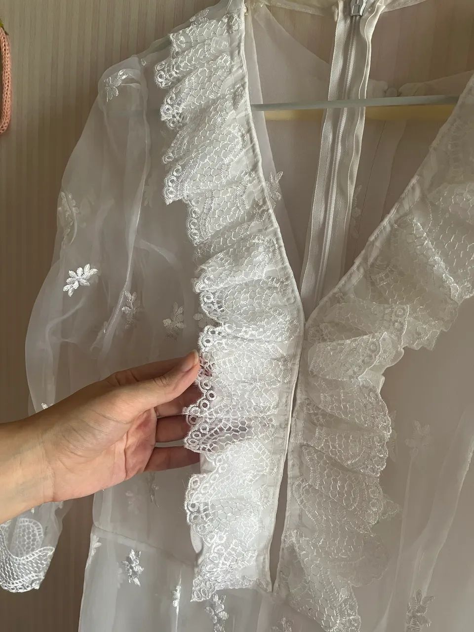 Vestido branco de renda  - Foto 2