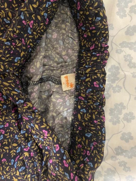 Calça Infantil Floral em viscose 10 anos - Foto 3