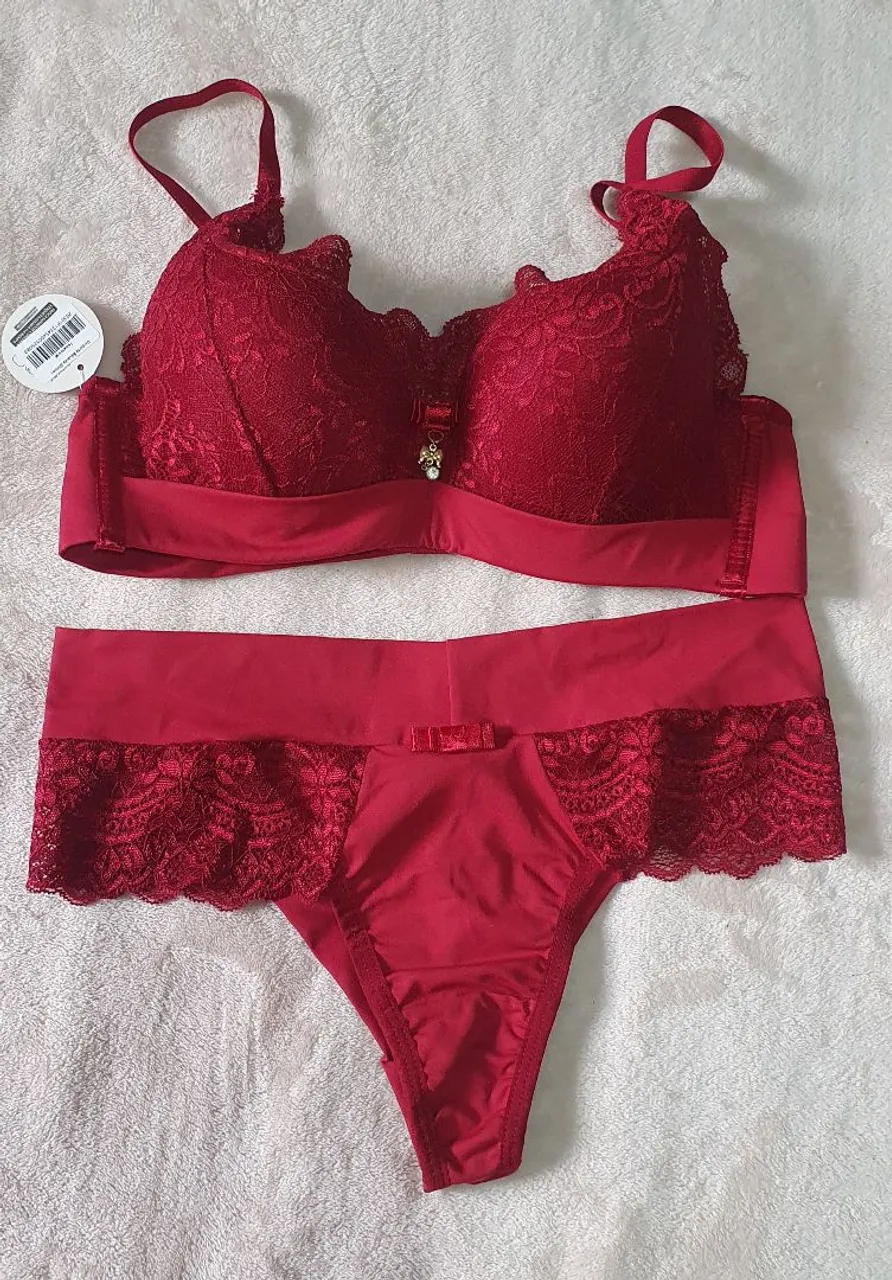 Conjunto de Lingerie Bordado Vermelho