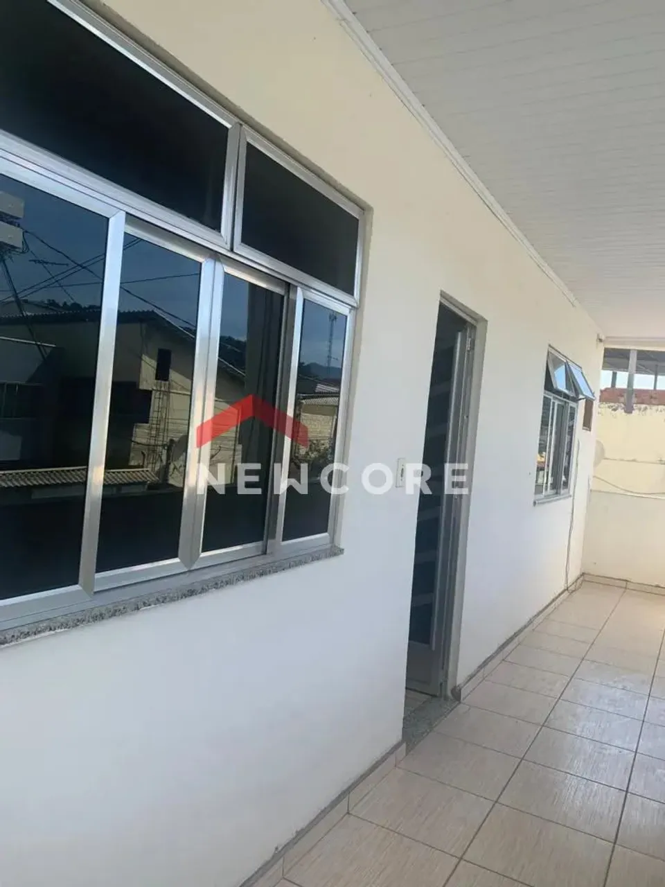 Sobrado em Rua Luiz Carlos Coelho - Mantiquira - Duque de Caxias/RJ