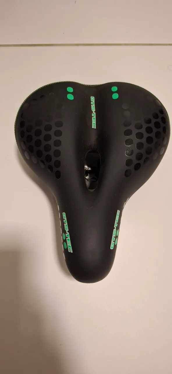 Selim de Bicicleta GTS-Tec Preto - Com sinalizador