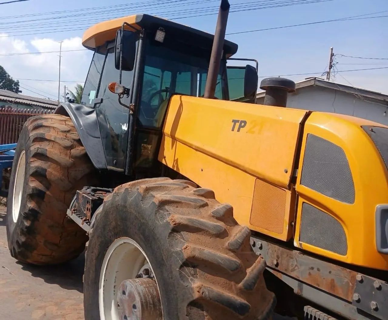 Trator Valtra BH180 2012 Cabinado  - Foto 2