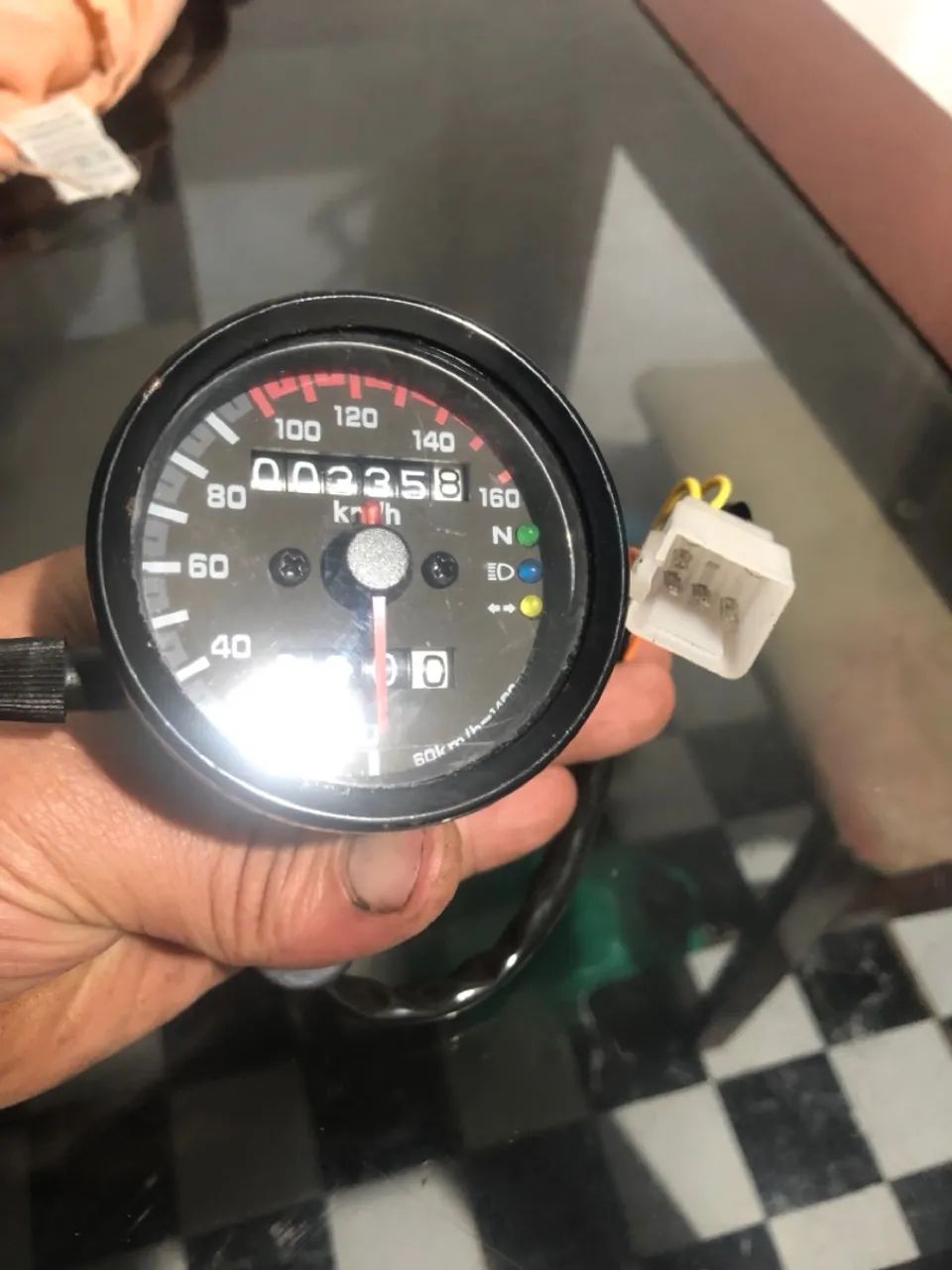 Velocímetro café racer 