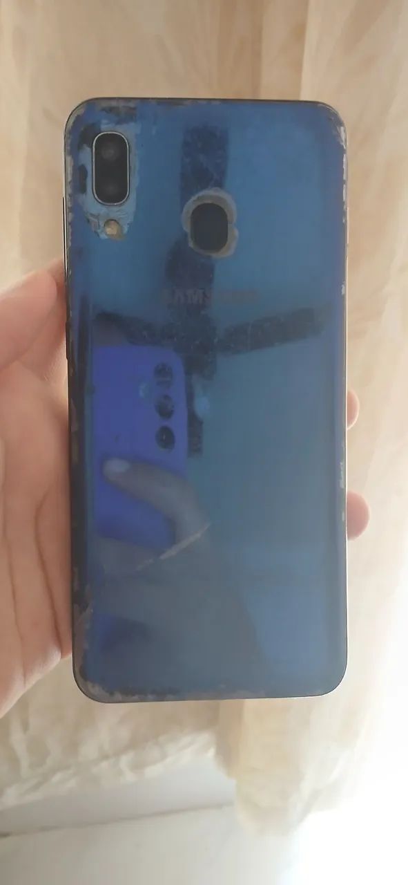 Celular Samsung A20 32G  - Foto 2