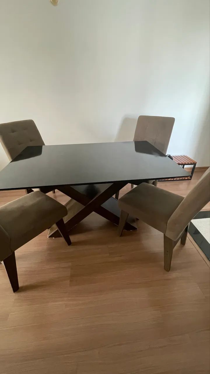 Mesa de Jantar de madeira (usada)64307305746563120