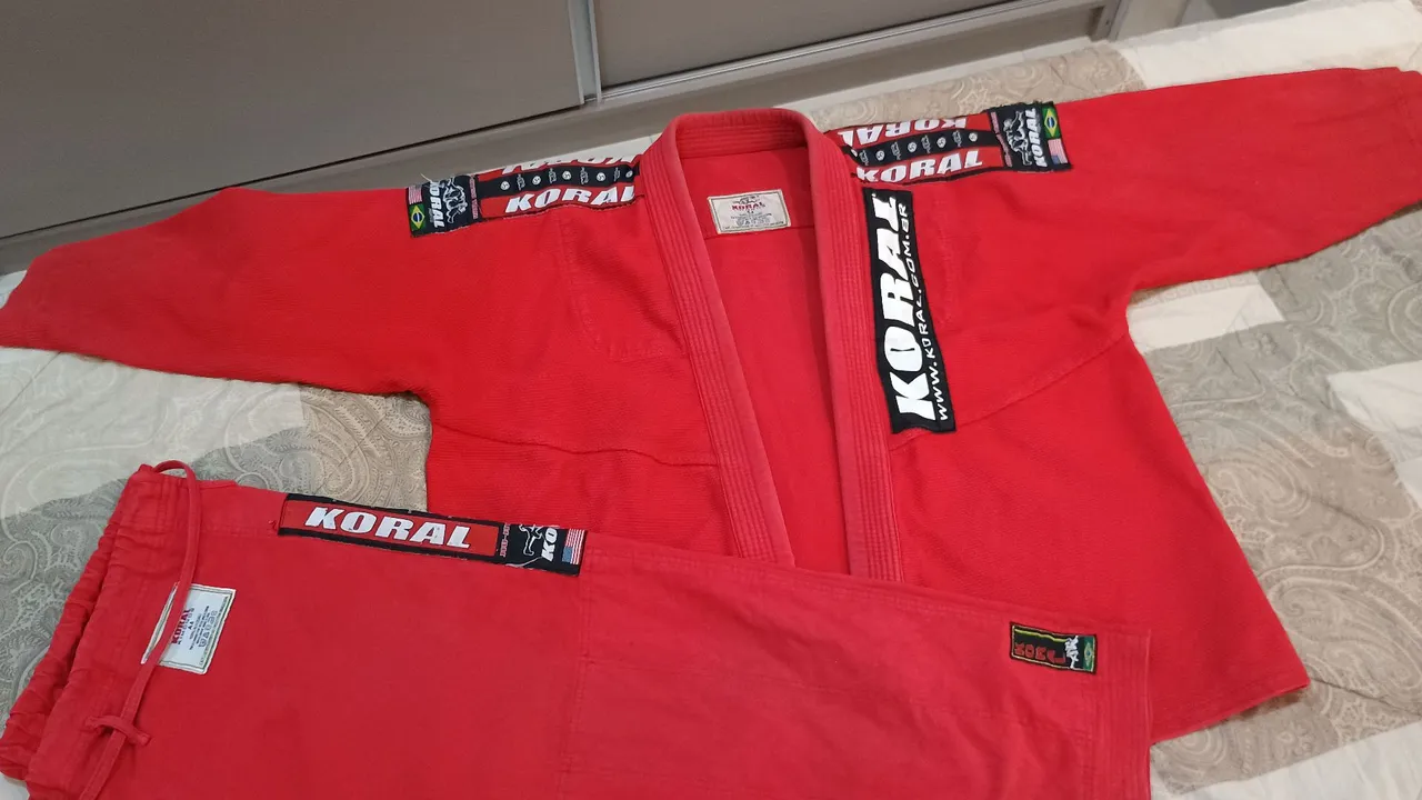 Kimono Jiu-Jitsu Koral Vermelho A4