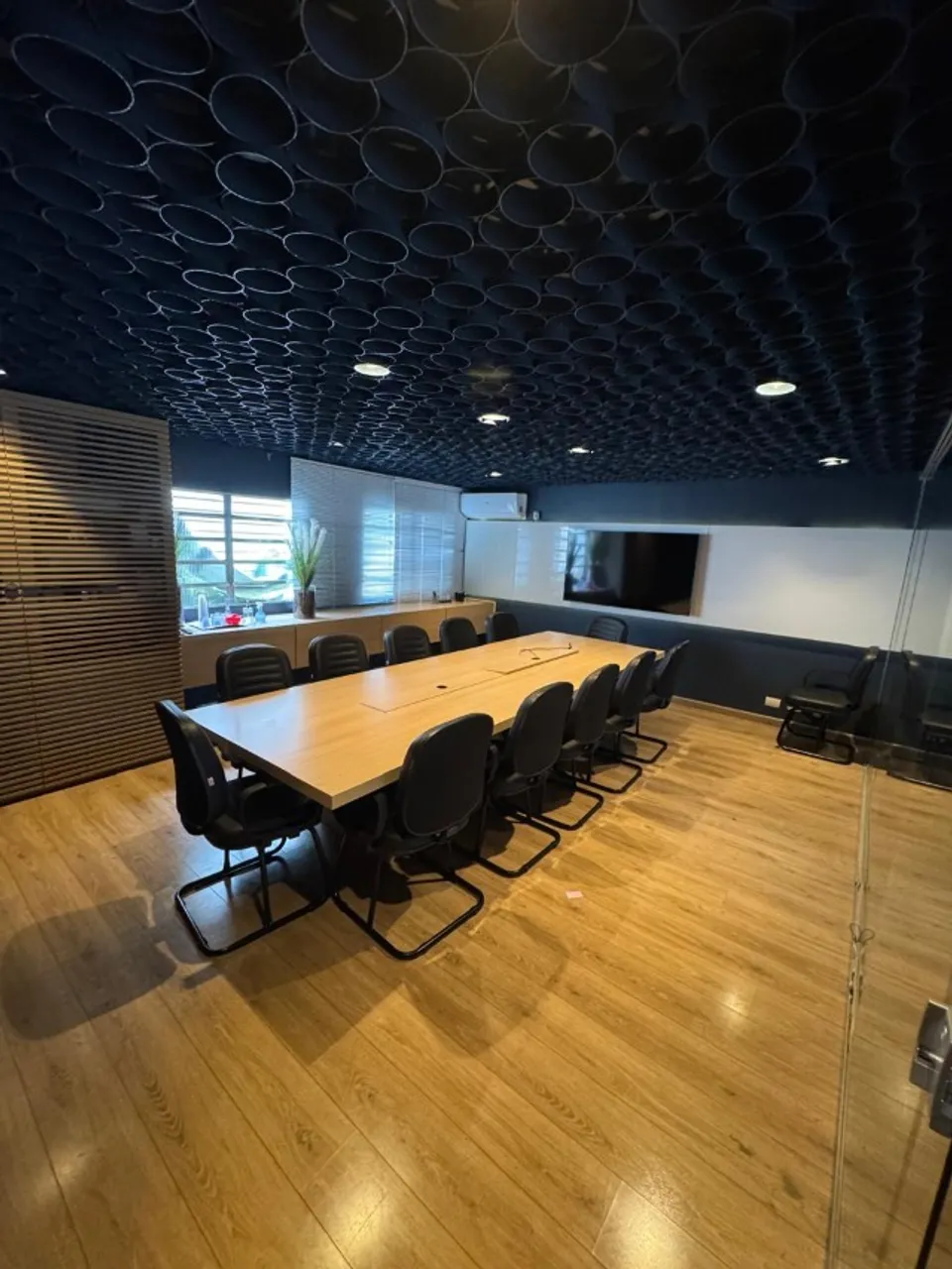 OPORTUNIDADE - REPASSE DE PONTO COMERCIAL COMPLETAMENTE MONTADO!