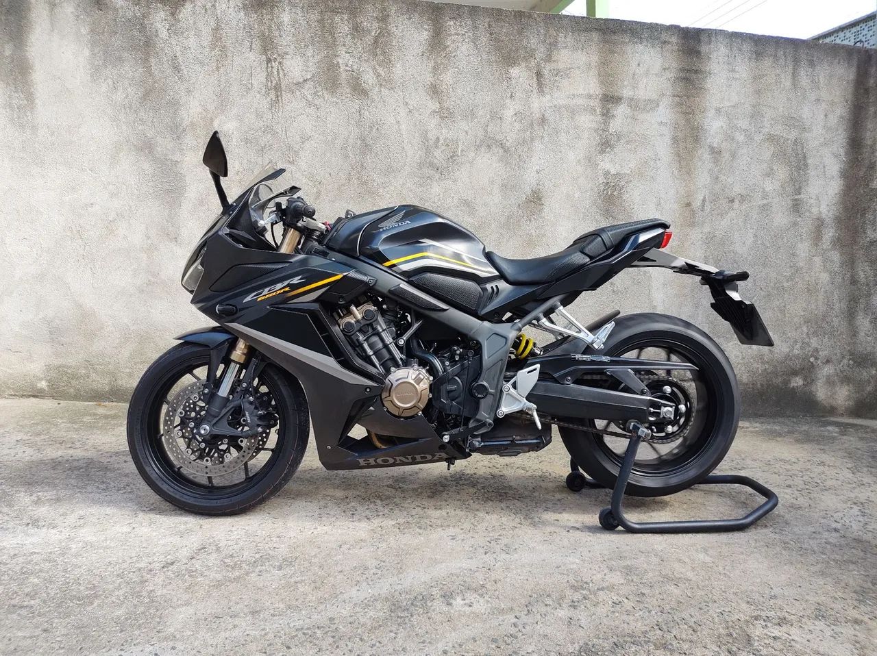 Honda CBR 650R - Foto 3