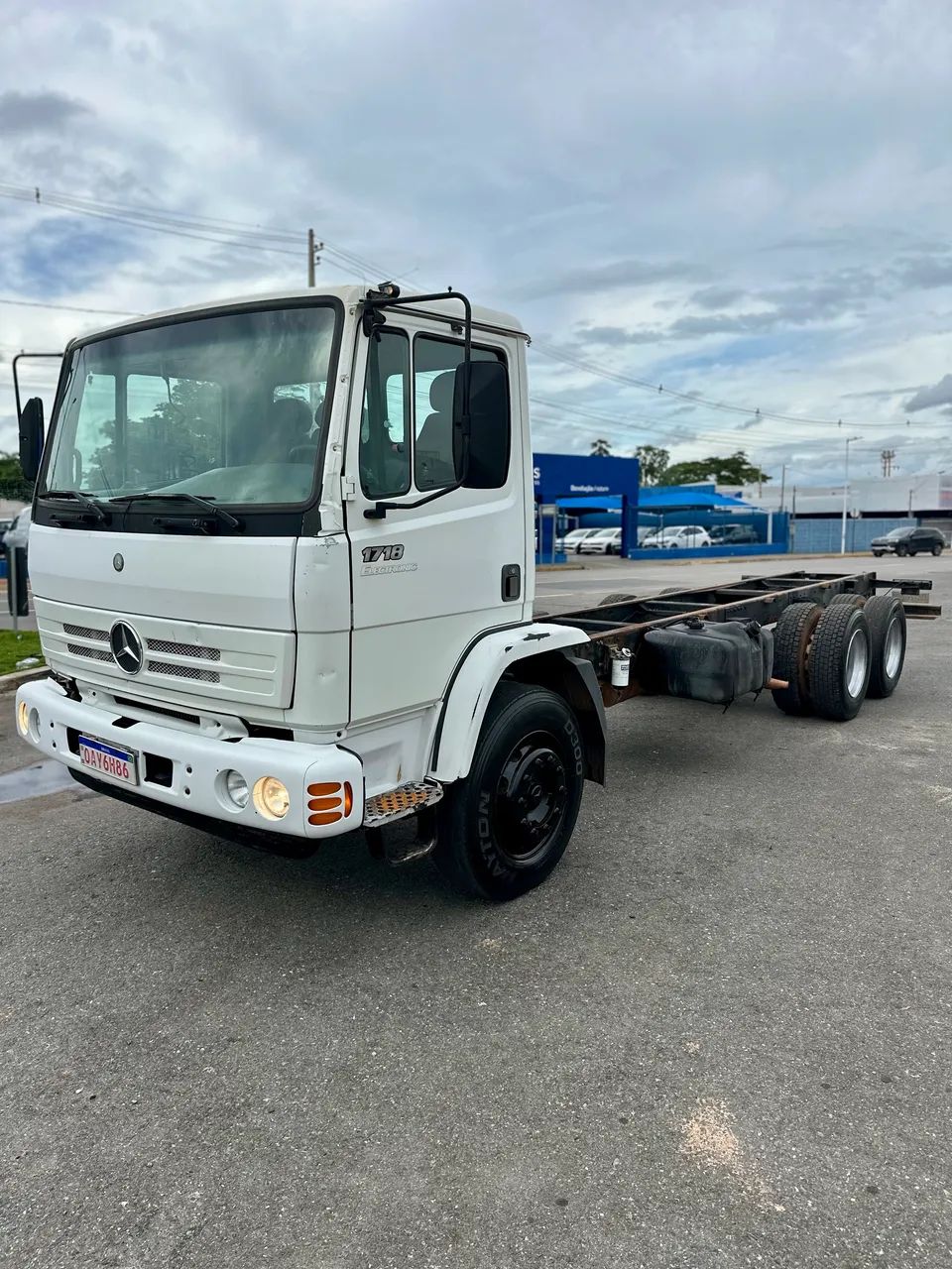 MERCEDES-BENZ/1718 3-Eixos
