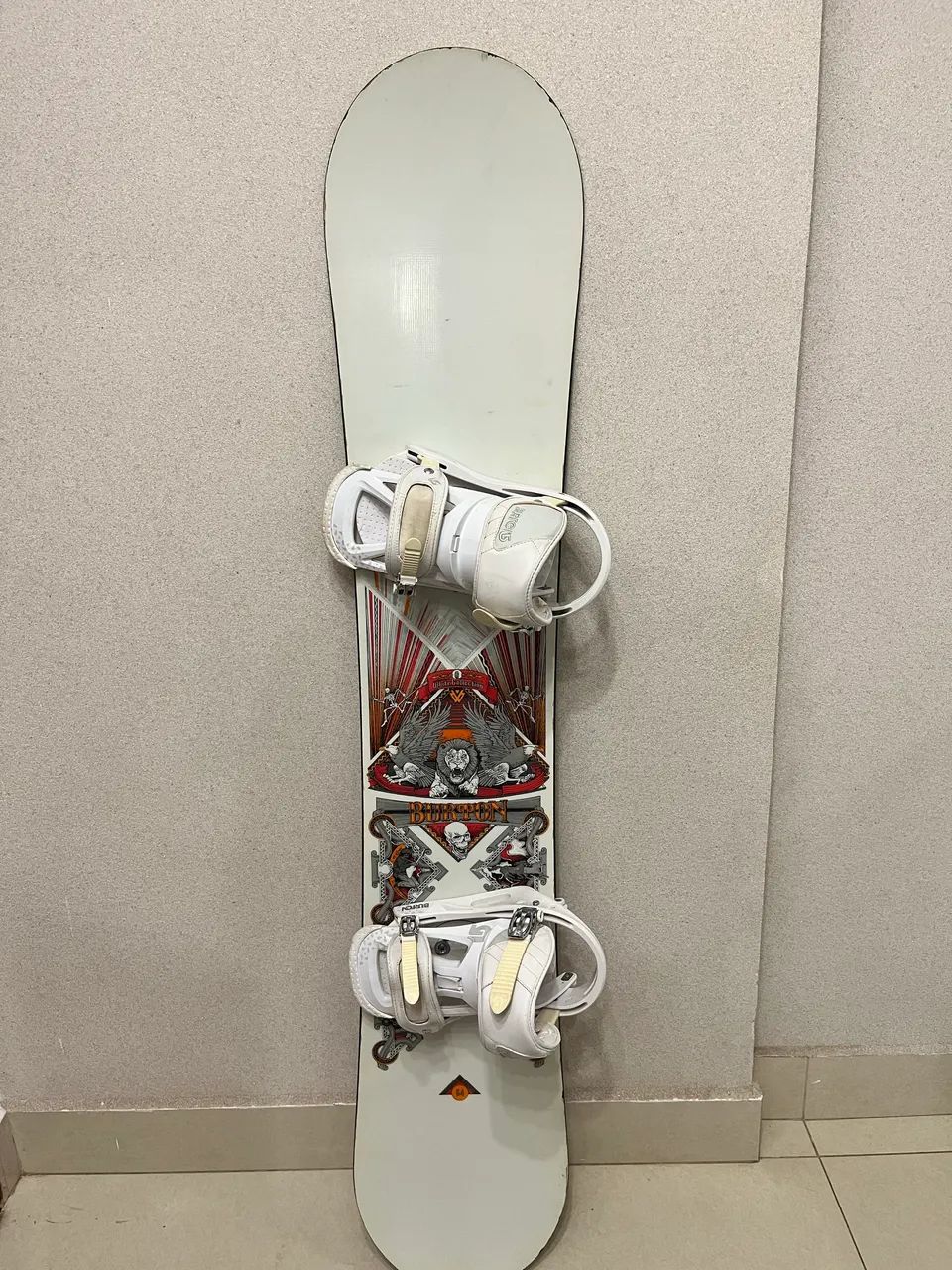 Prancha de Snowboard BURTON + Bindings + BRINDE - Esportes Sobre