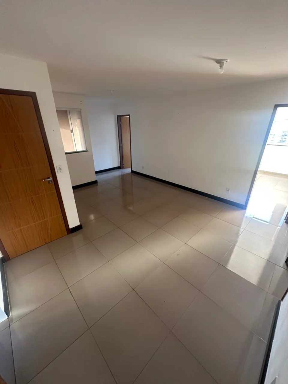 Alugo casa 3 quartos com garagem
