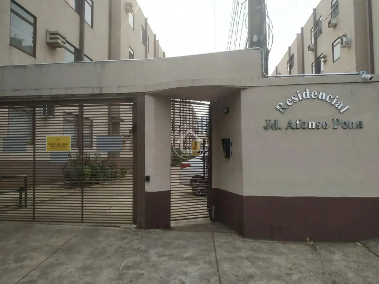 APARTAMENTO 2 DORMITÓRIOS E 2 BANHEIROS
