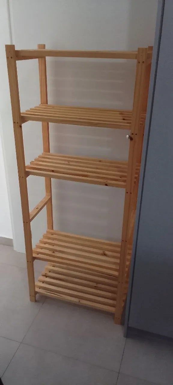 Estante de Madeira para Organização