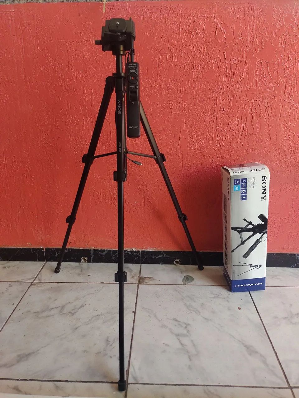 Tripé para câmera e Chuveiro elétrico  - Foto 3