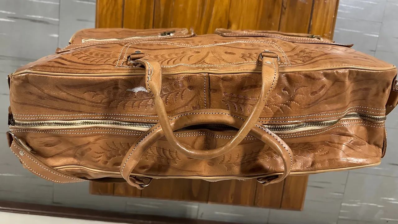 Bolsa grande viagem couro cru 60 cm x 33cm altura  - Foto 2