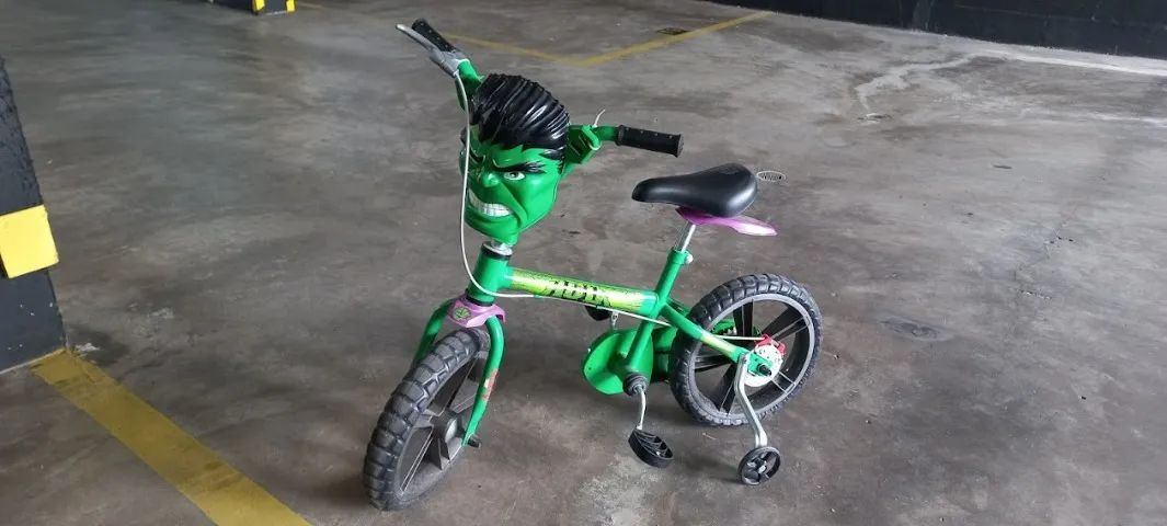 Bicicleta aro 14 - Hulk - Marvel Avengers  - Foto 3