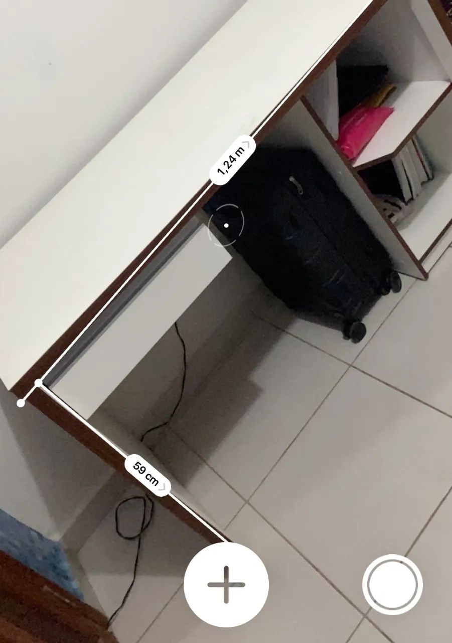 Escrivaninha Branca com 1,24m de Comprimento