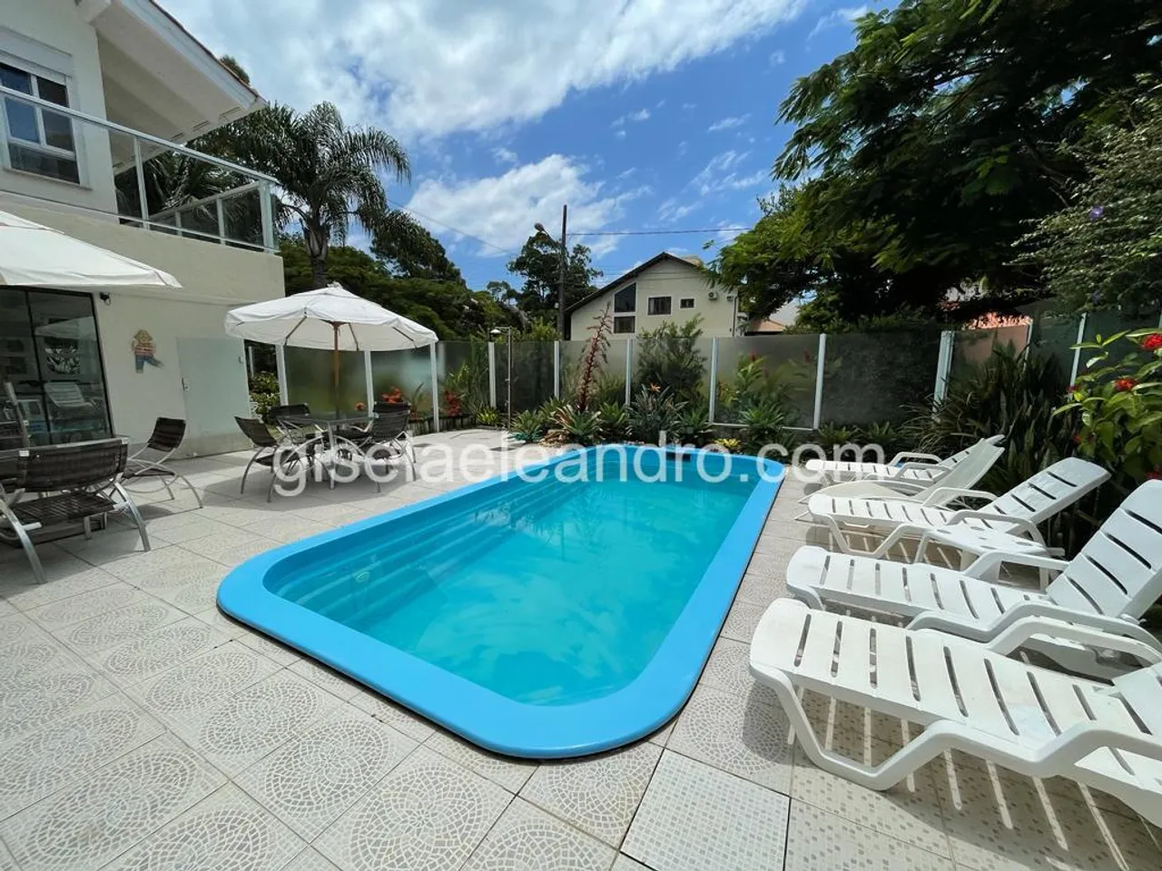 Excelente casa com piscina aquecida em Jurere In