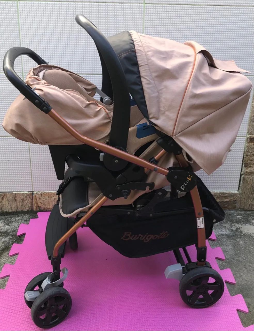 Carrinho de bebê burigotto 