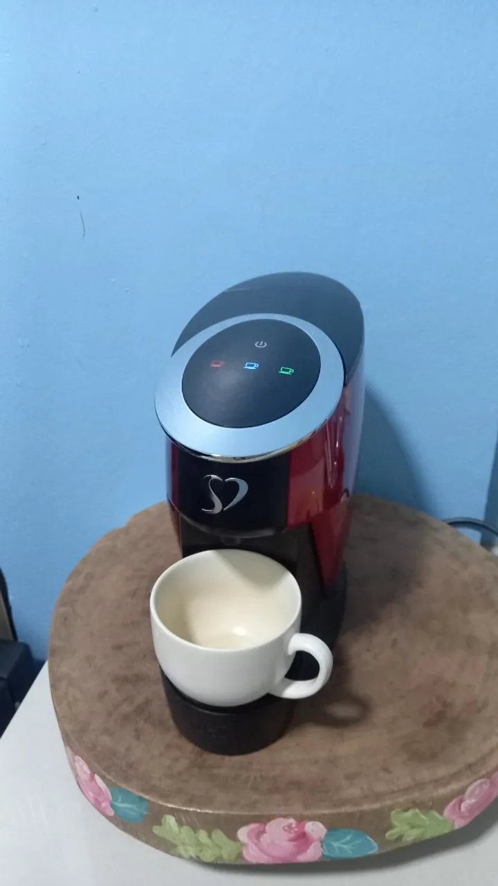 Cafeteira elétrica Touch 3 corações