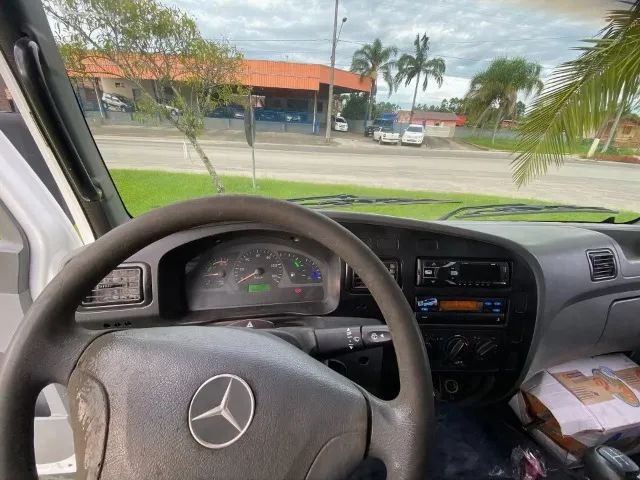 MB Accelo 915c Baú ano 2009 - Foto 10