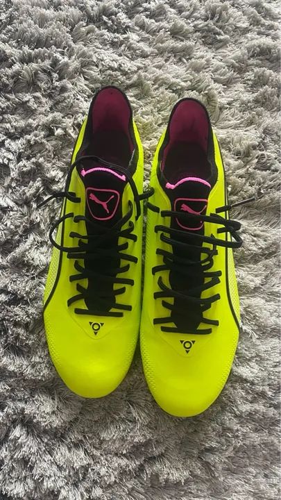Chuteiras Puma Profissional - Tamanho 40 - Nova - Foto 2