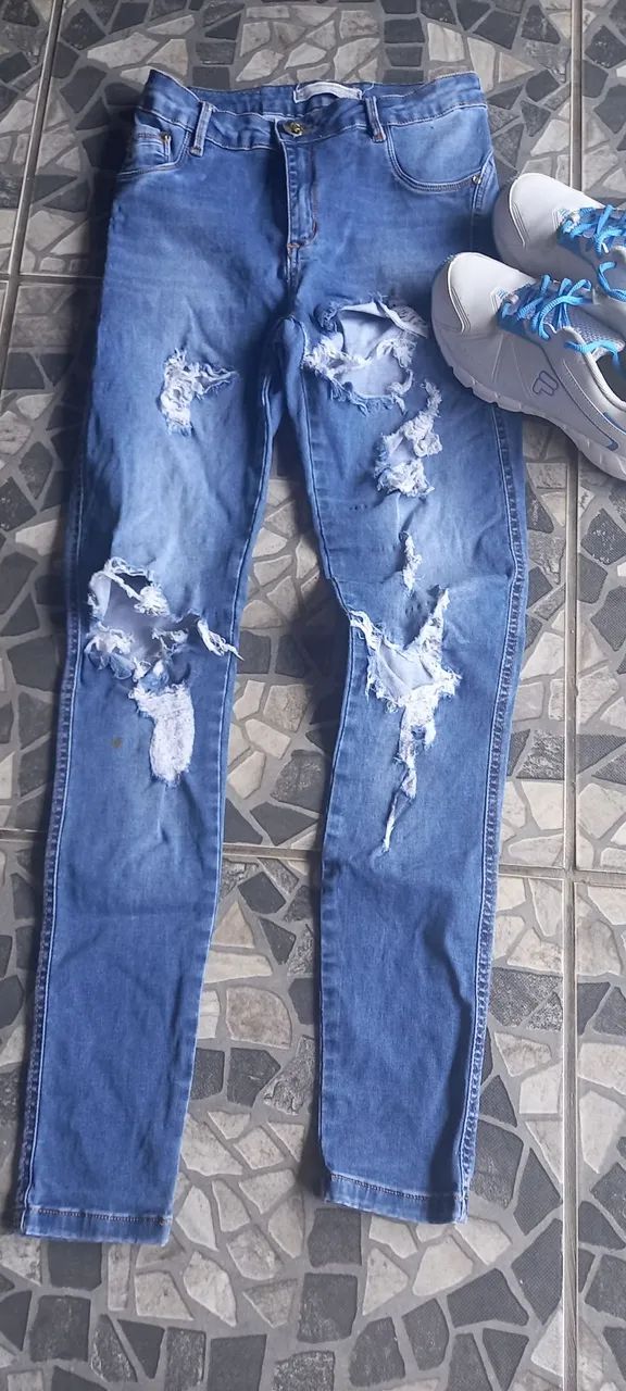 Calça jeans Marca" consciência " 