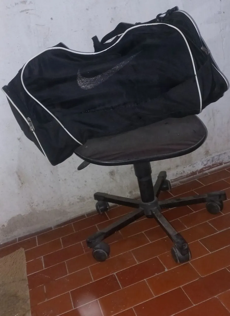 Bolsa nike original bem comsevada