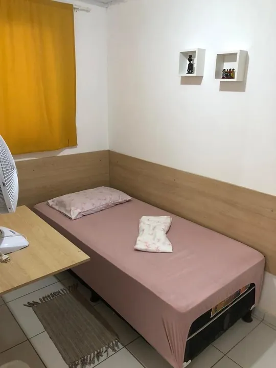 Alugo quarto mobiliado para pessoas do sexo masculino