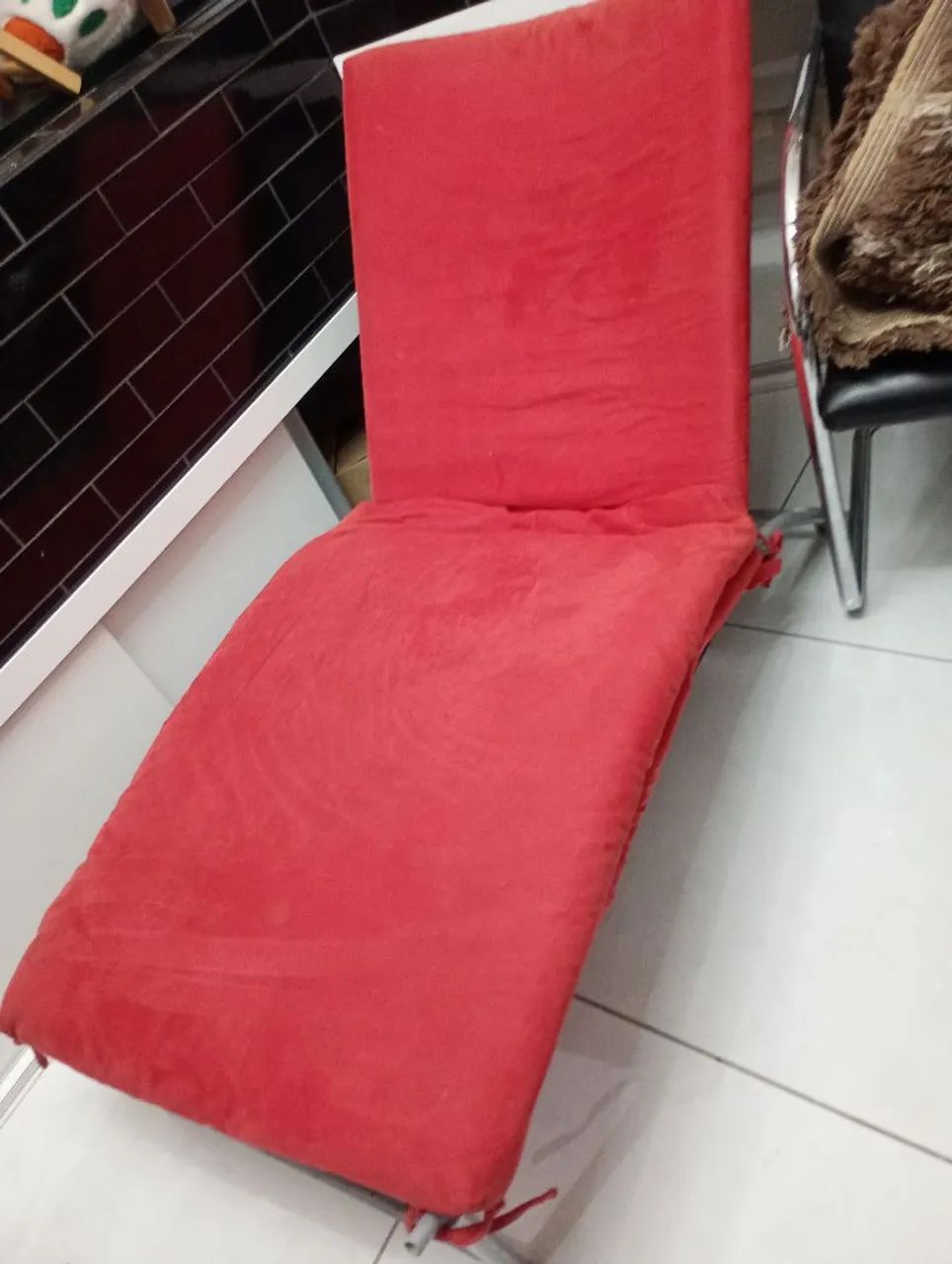 Divã Vermelho  Confortável e Moderno - Foto 2