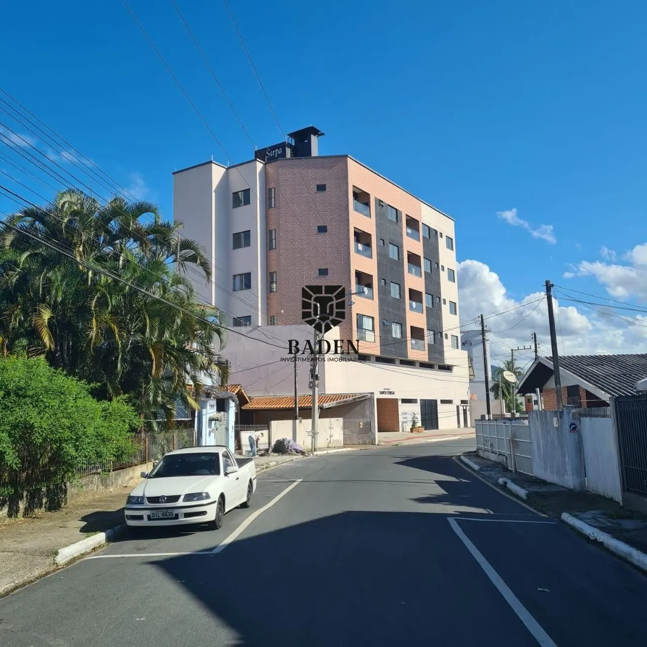 Apto 2 Dormitórios / 1 Suíte / Sacada / Churrasqueira / Balneário Camboriú / SC