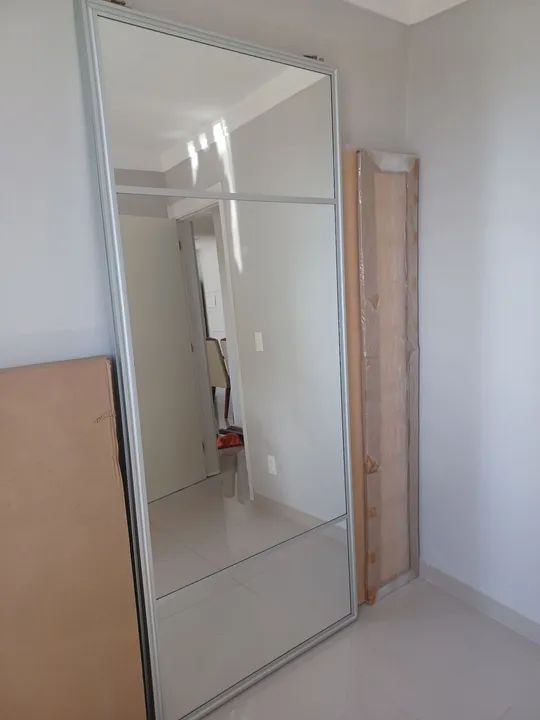 Espelho porto de guarda-roupas