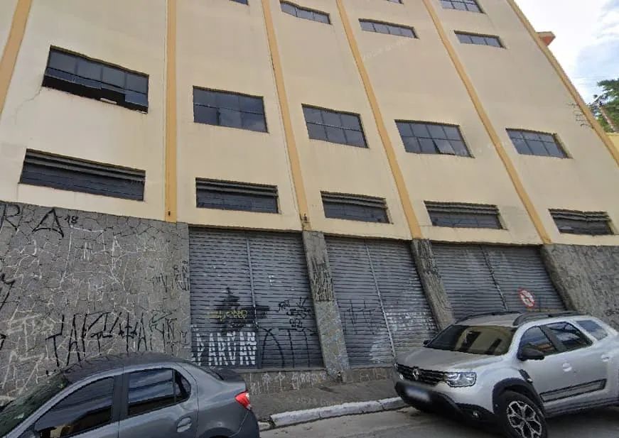 Galpão na Rua Afonso de Carvalho, 360  350 m²