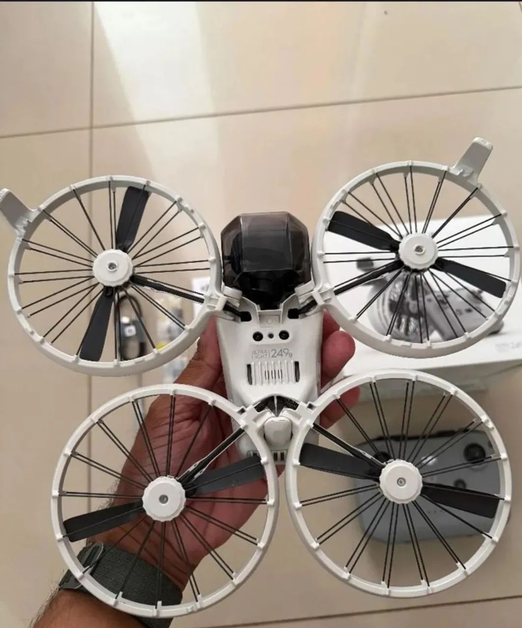 Drone Dji Flip 13 km apenas drone e bateria