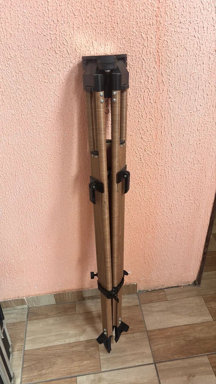 Tripé para estação total